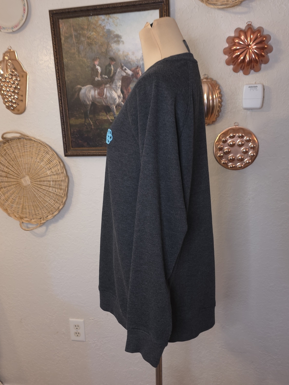 Apple Breathe Mindful Minute Meditation Charcoal Gray Crewneck Sweatshirt - Picture 4 of 12